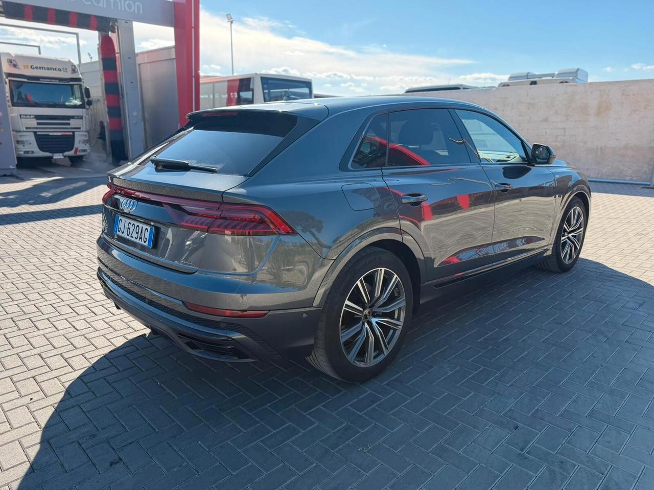 Audi Q8 45 TDI quattro tiptronic S-LINE INTERNO ED ESTERNO NO SUPERBOLLO
