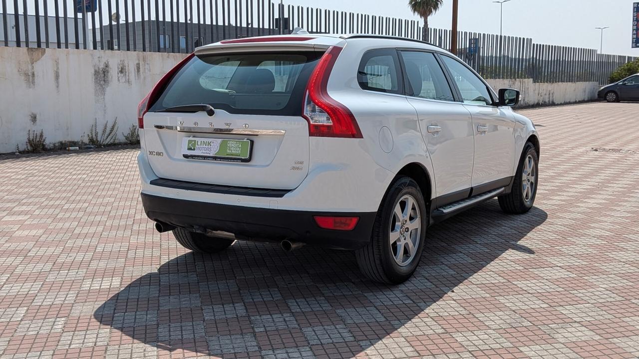 Volvo XC 60 XC60 D5 AWD Geartronic Summum
