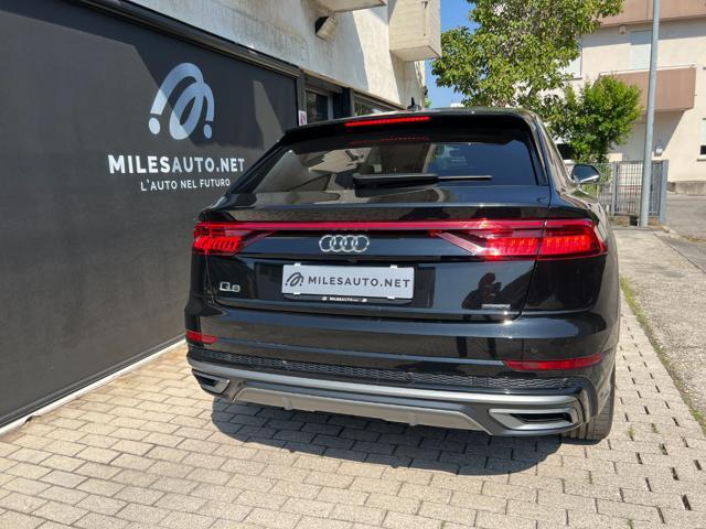 AUDI Q8 50 TDI 286 CV 3x S LINE PANORAMA CERCHI 21"