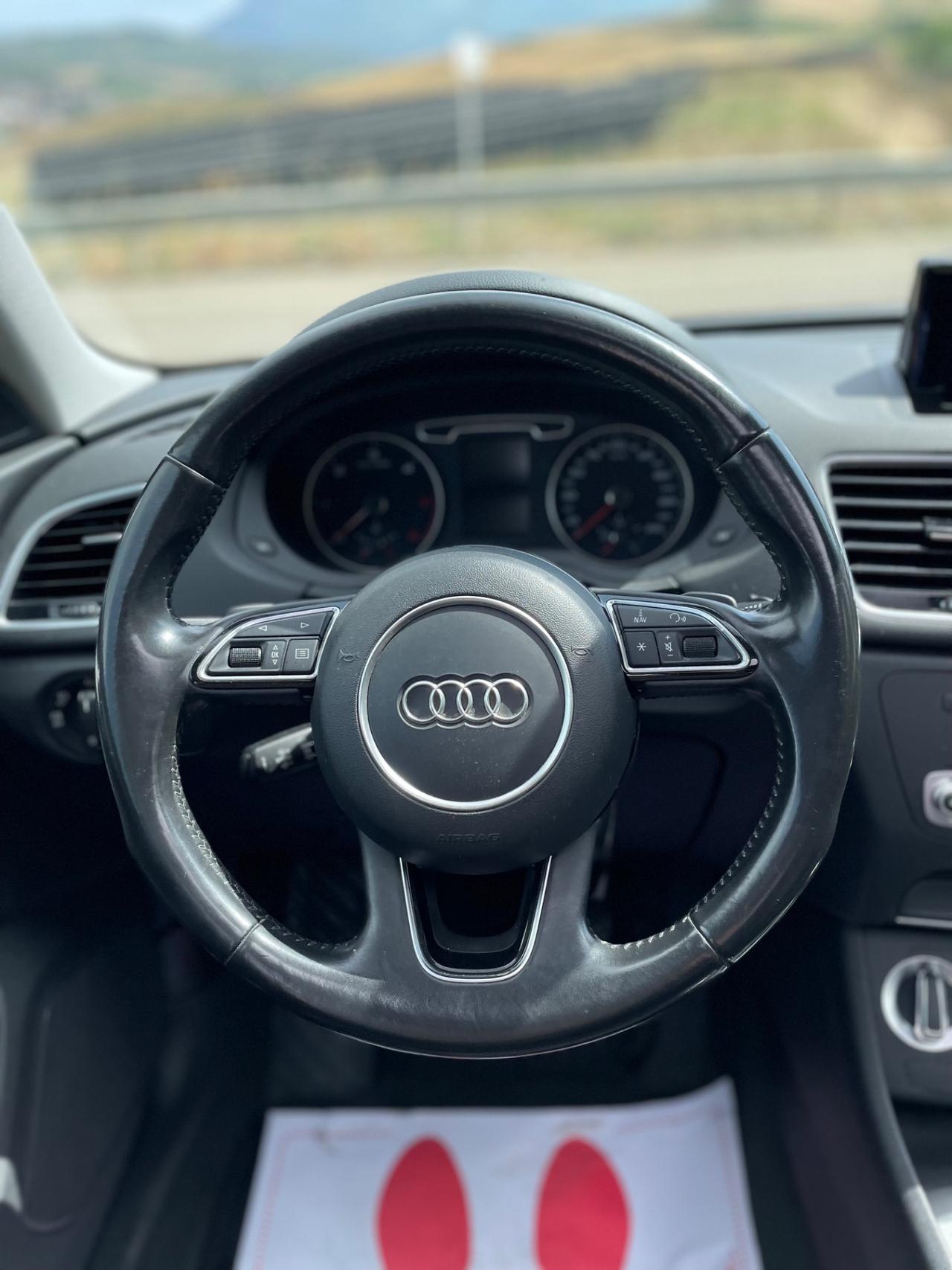 Audi Q3 2.0 TDI Quattro S tronic Tetto Nav