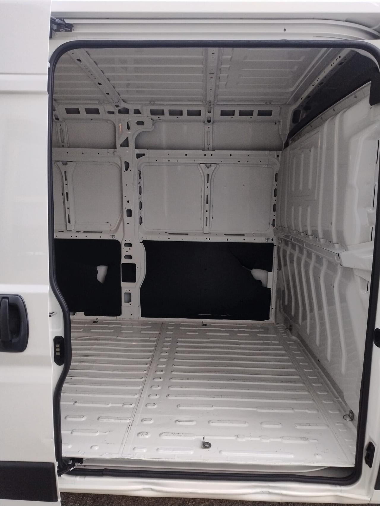 Peugeot Boxer 335 L3H2 2.2 BlueHDI 2020