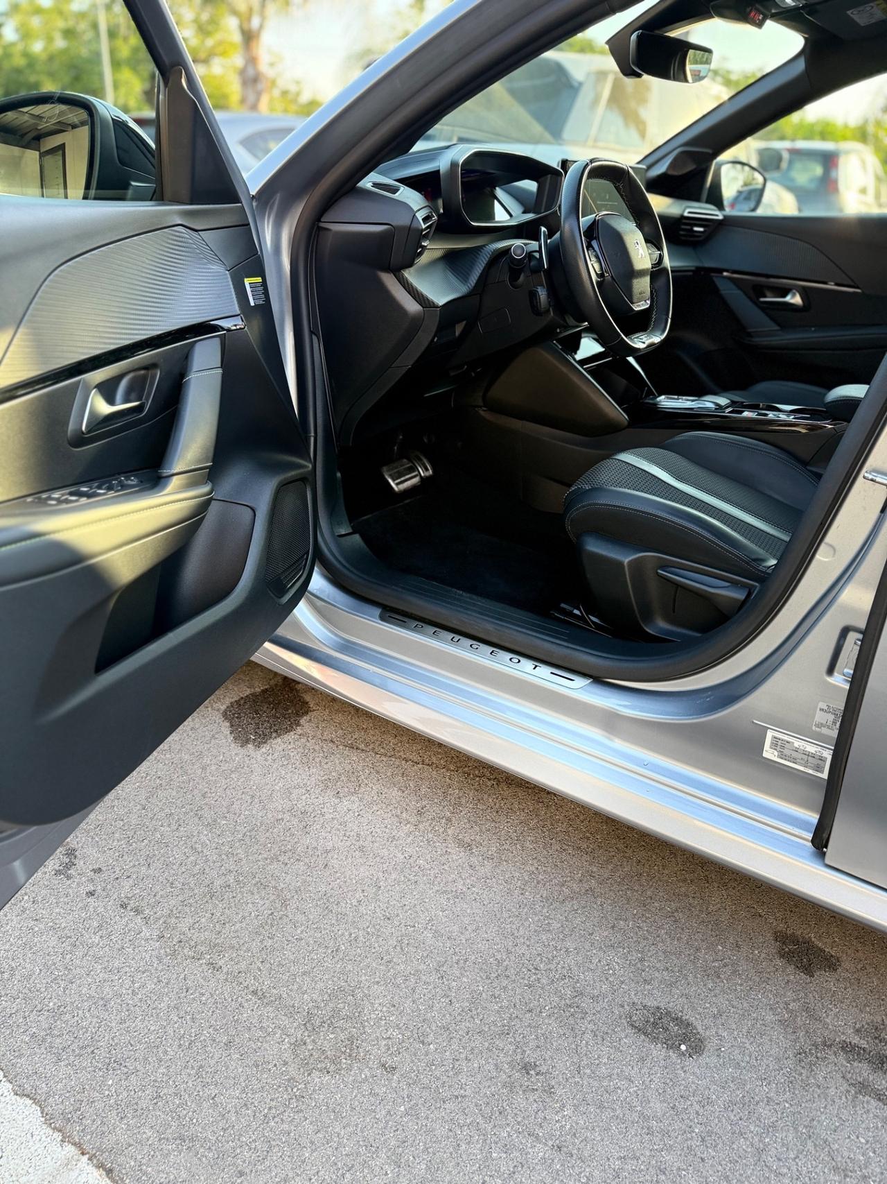 Peugeot 208 PureTech 100 Stop&Start EAT8 5 porte GT