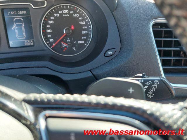 AUDI Q3 2.0 TDI quattro S tronic S Line