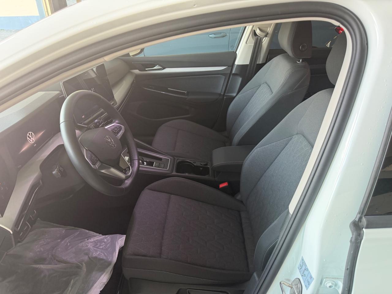 Volkswagen Golf 1.5 eTSI 115 CV DSG Edition Plus - Nessun vincolo -