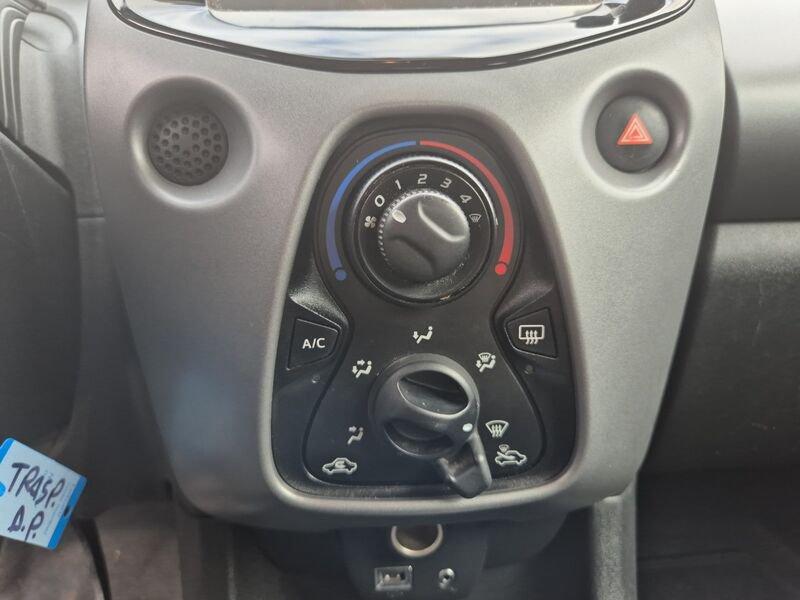 Toyota Aygo Aygo Connect 1.0 VVT-i 72CV 5 porte x-business