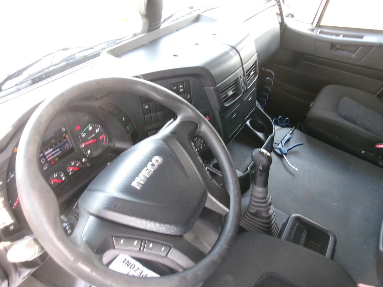 Iveco STRALIS AT 460 E6 MANAULE ZF TRATTORE PER SEMIRIMORCHIO 650000 KM