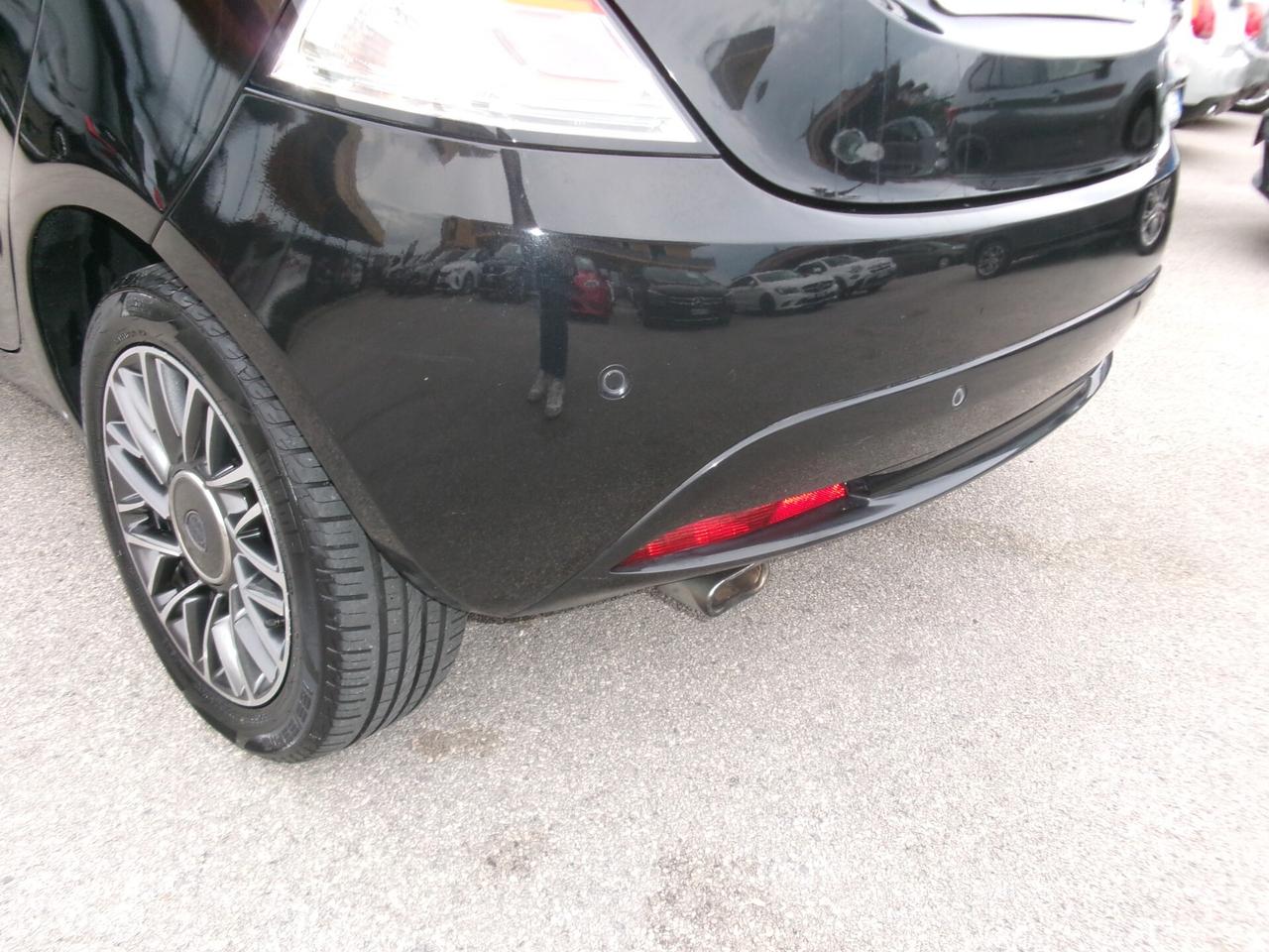 Lancia Ypsilon 1.2 PLATINUM 69CV +600.00 GPL NUOVO