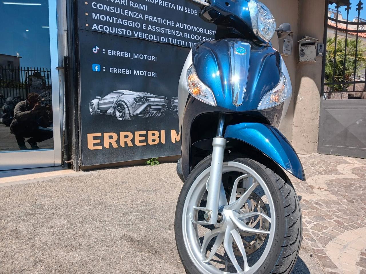 Piaggio Medley 125