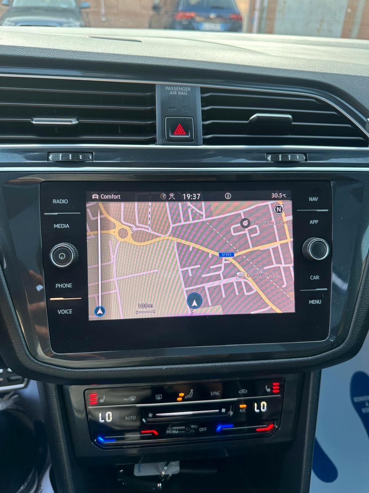 Volkswagen Tiguan 2.0 TDI 200 CV SCR DSG 4MOTION R-Line TETTO APRIBILE SEDILI IN PELLE TOTALE