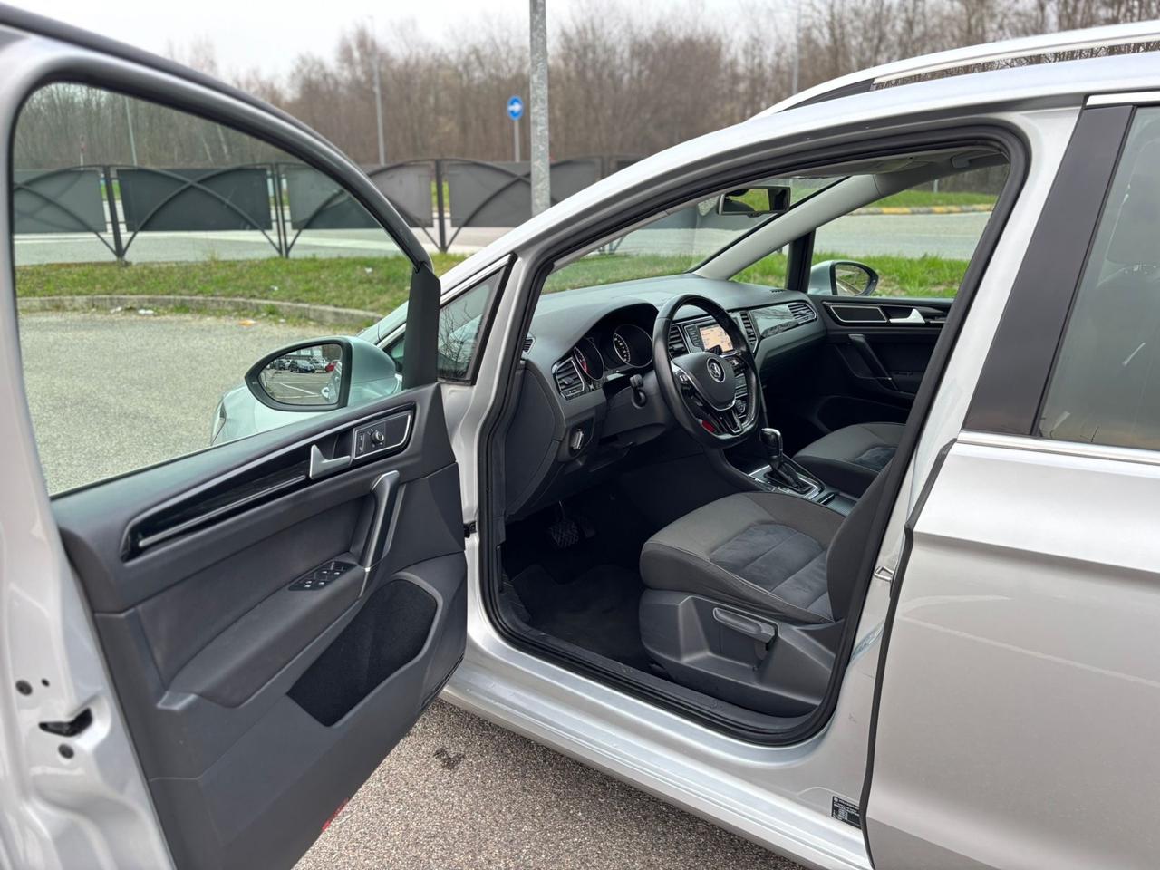 Volkswagen Golf Sportsvan 1.6 TDI 110CV DSG Highline BlueMotion Tech.