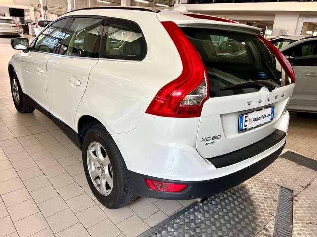Volvo XC60 XC60 I 2008 2.0 d3 Momentum geartronic Tagliandata