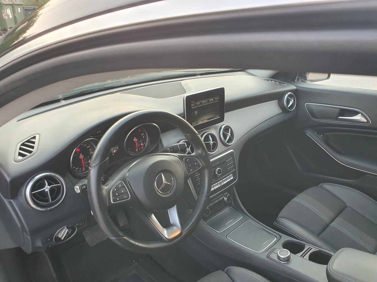 Mercedes-benz CLA 200 d Sport