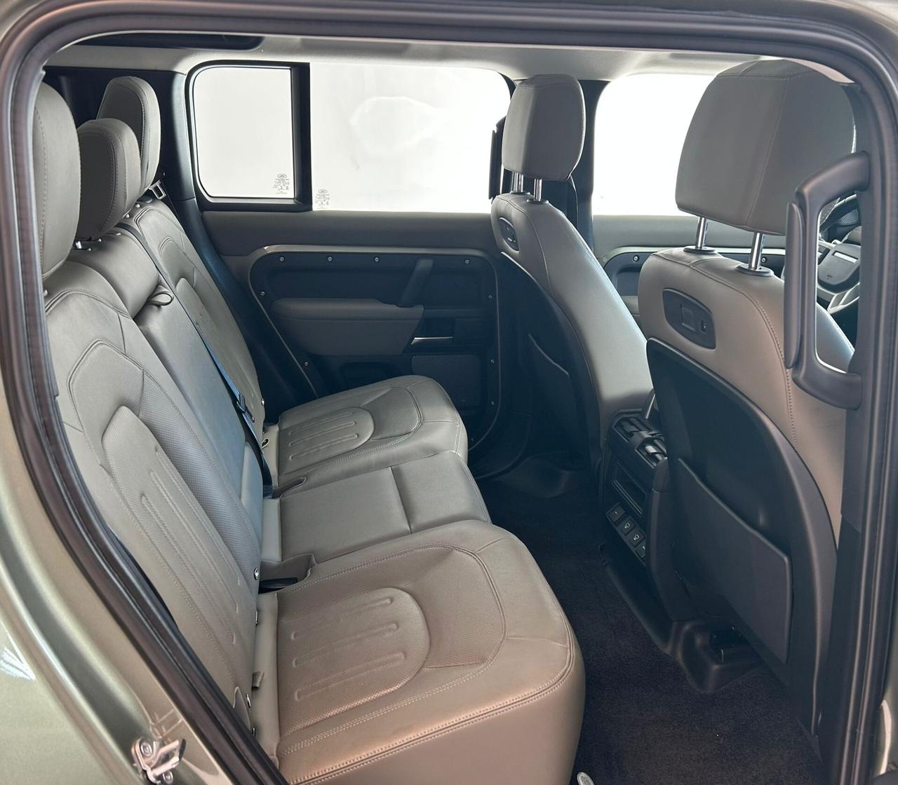 Land Rover Defender 110 3.0D I6 250 CV AWD Auto S