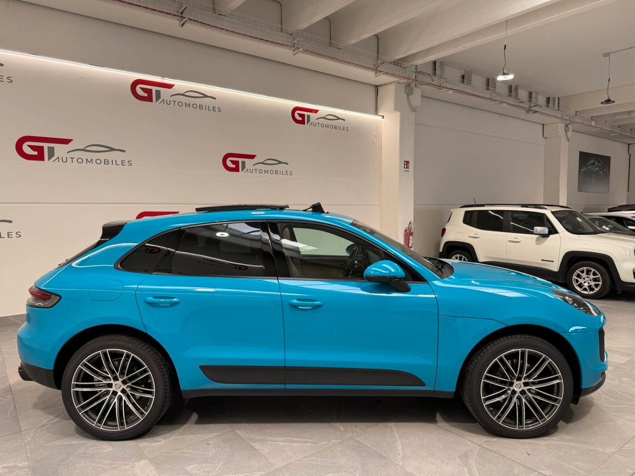 Porsche Macan 2.0 BLU MIAMI