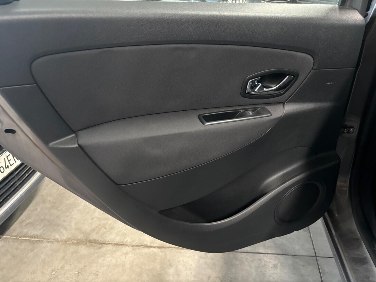 Renault Scenic XMod 1.5 dCi 110CV Wave