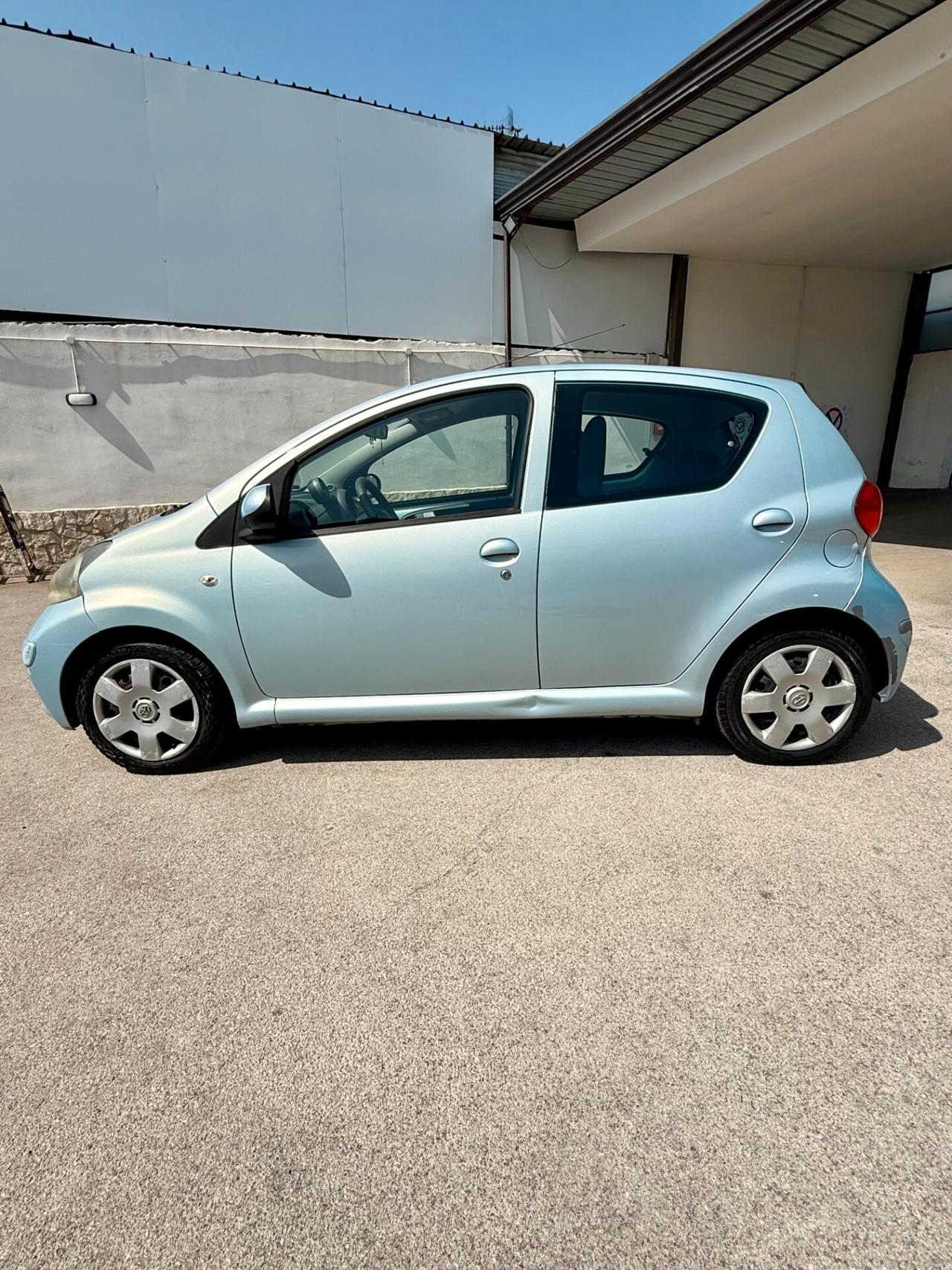 Toyota Aygo 1.0 12V VVT-i 5 porte
