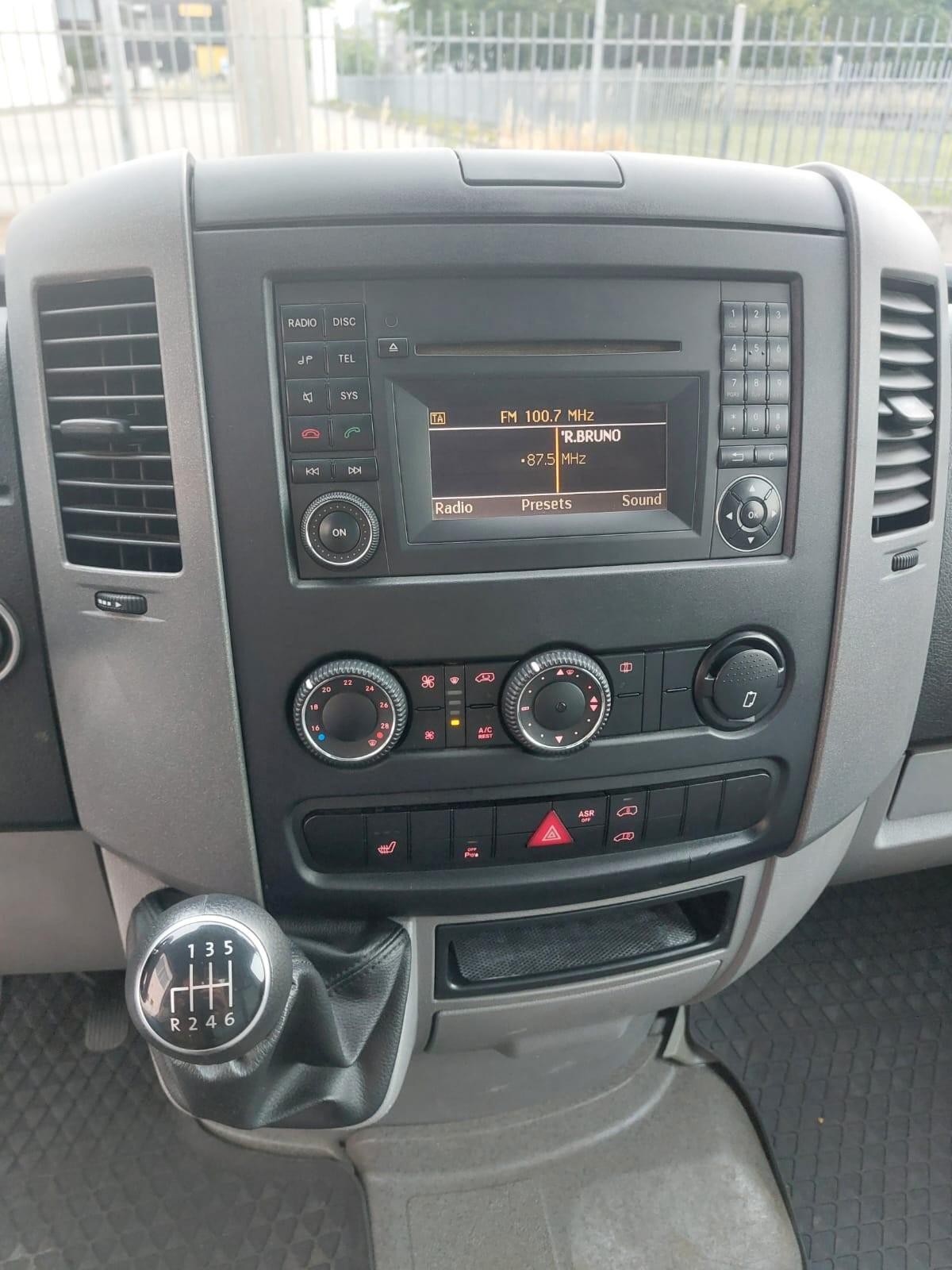 Volkswagen Crafter 35 L2H3 163cavali 42700 chilometri!!!
