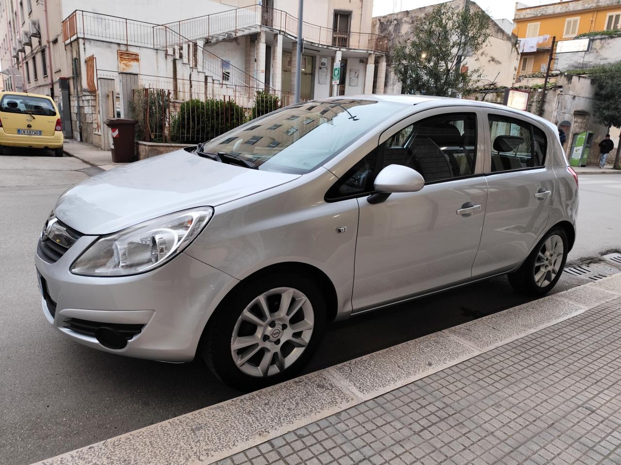 Opel Corsa 1.3 CDTI 75CV ecoFLEX 5 porte Cosmo