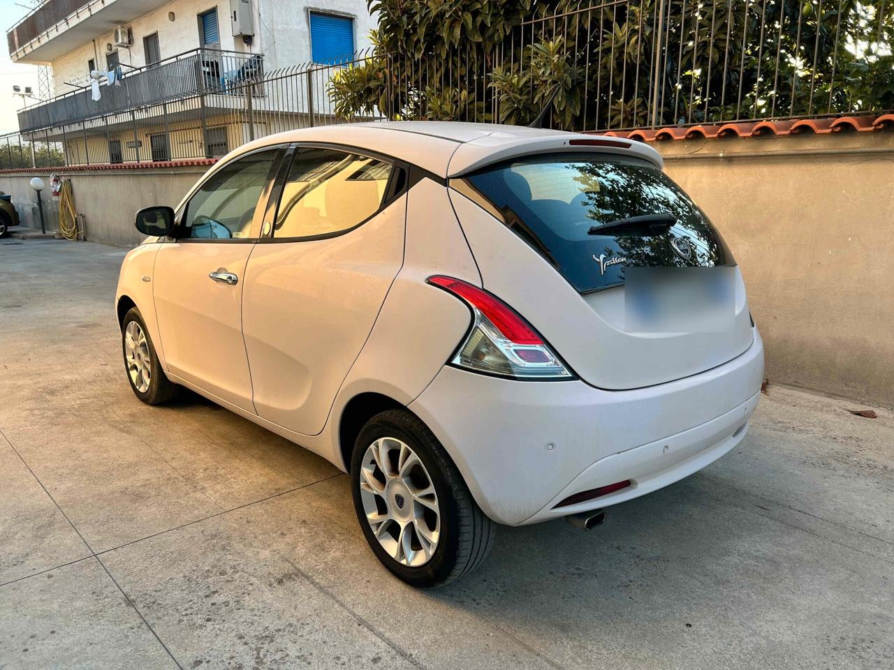 Lancia Ypsilon 1.2 Benz/GPL - 2016