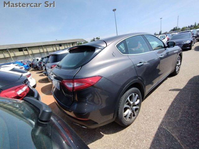 MASERATI Levante Levante 3.0 V6 250cv auto - targa FR354NL -