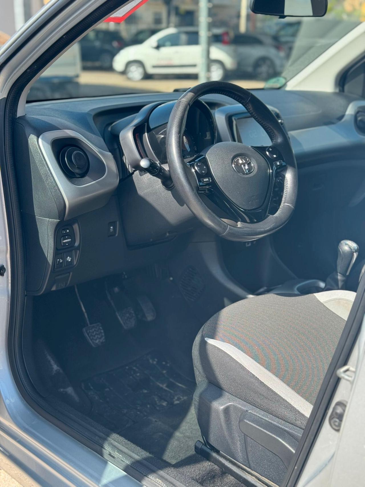 Toyota Aygo 1.0 VVT-i 69 CV 5 porte x-pure