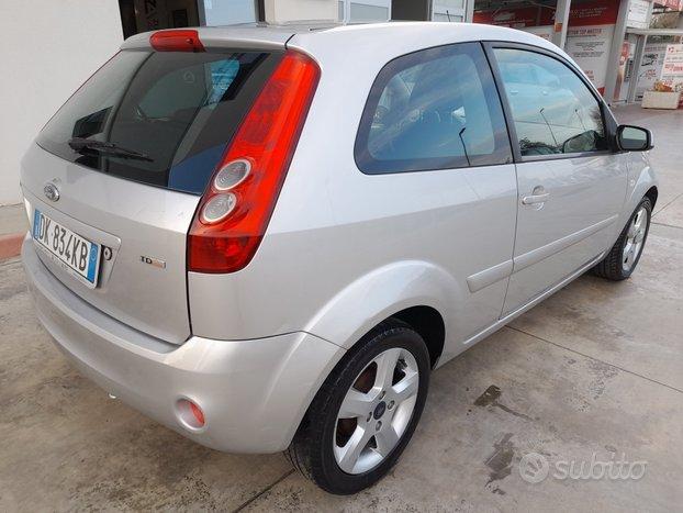 FORD Fiesta 5ª serie 1.4 tdci - 2008
