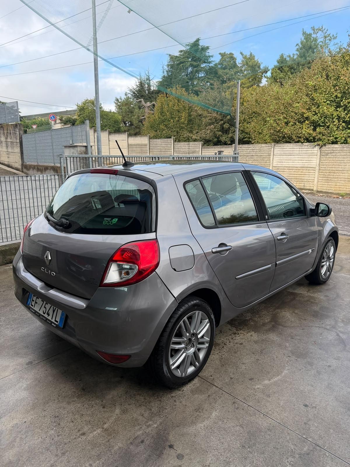 Renault Clio 1.2 16V 5 porte Luxe
