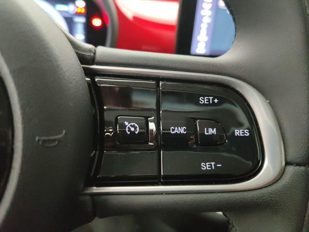 FIAT 500e 500E 118CV 320KM RED