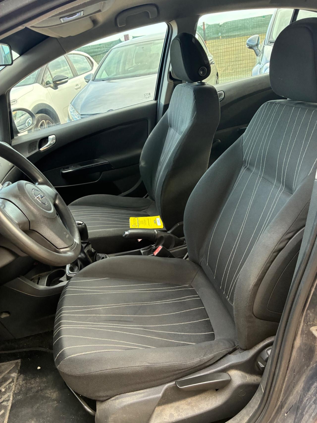 Opel Corsa 1.2 5 porte Cosmo