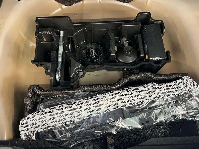 Peugeot 2008 Hybrid 145cv e-DCS6 Allure auto