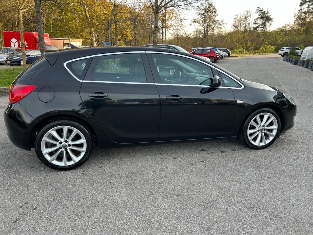 Opel Astra 1.6 115CV 5 porte Elective