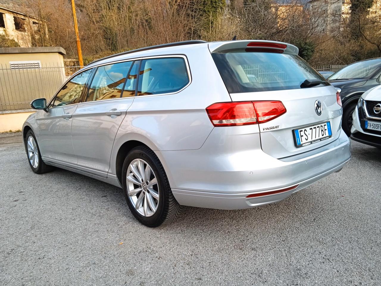 Volkswagen Passat Variant 1.6 TDI SCR DSG Business BMT