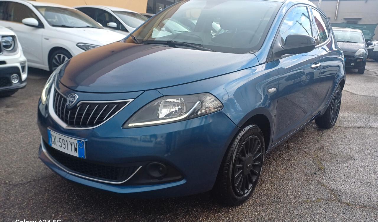 Lancia Ypsilon 1.0 FireFly 5 porte S&S Hybrid Gold
