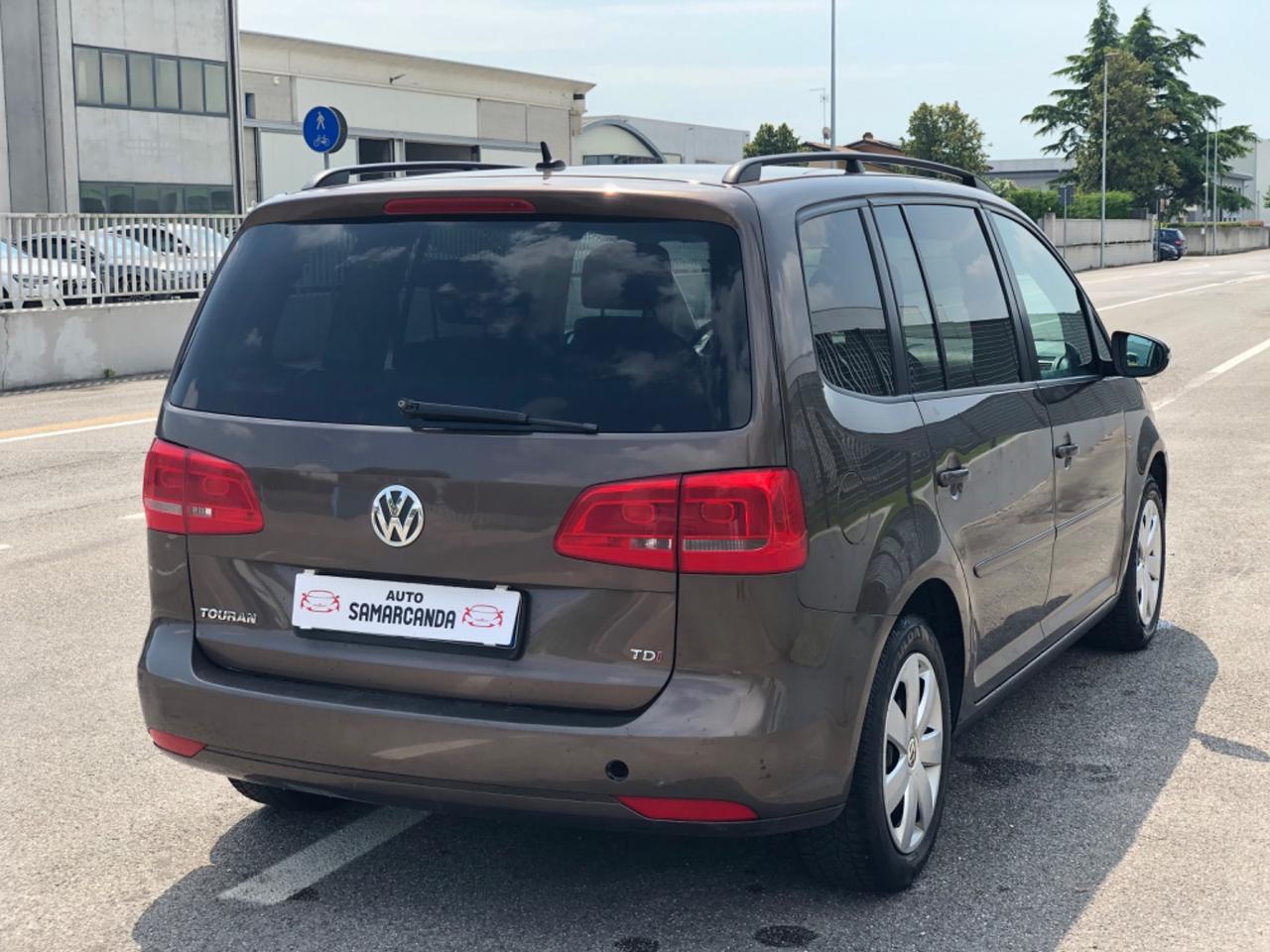 Volkswagen Touran 1.6 TDI 105CV 7 POSTI 2014