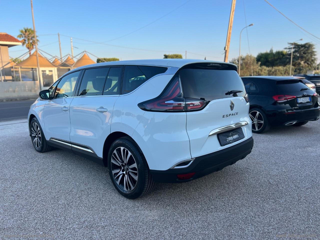 RENAULT Espace dCi 160 EDC Energy Init.Paris 4C. 7 POSTI