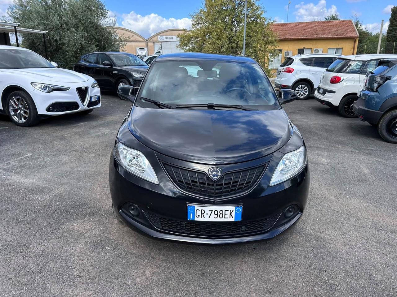 Lancia Ypsilon 1.0 FireFly 5 porte S&S Hybrid UnYca