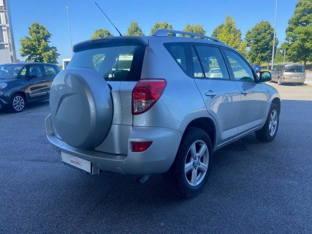 TOYOTA RAV 4 2.2 D-4D 136 CV Sol