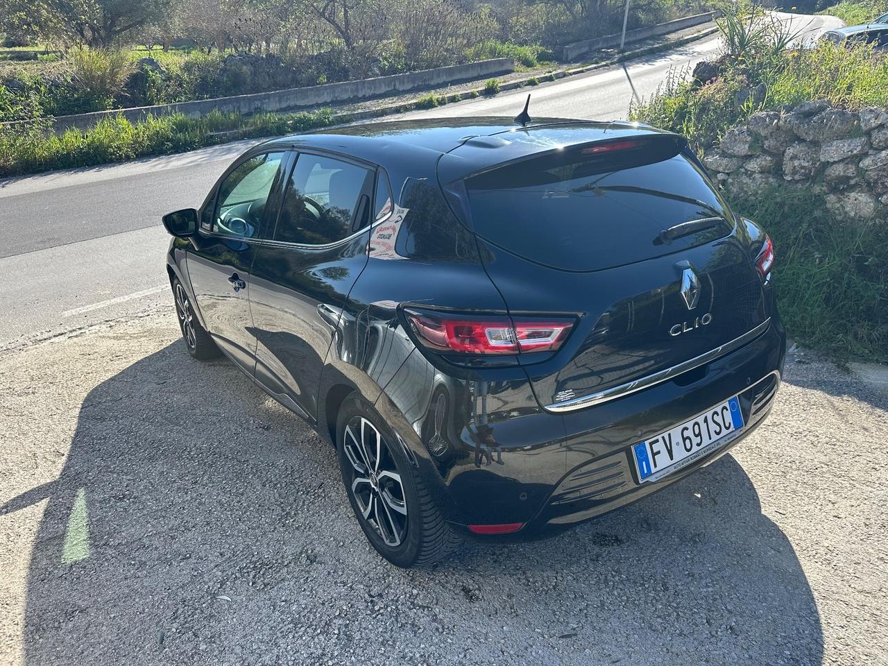 Renault Clio 1.5 dCi 8V 90 CV 5 porte Duel