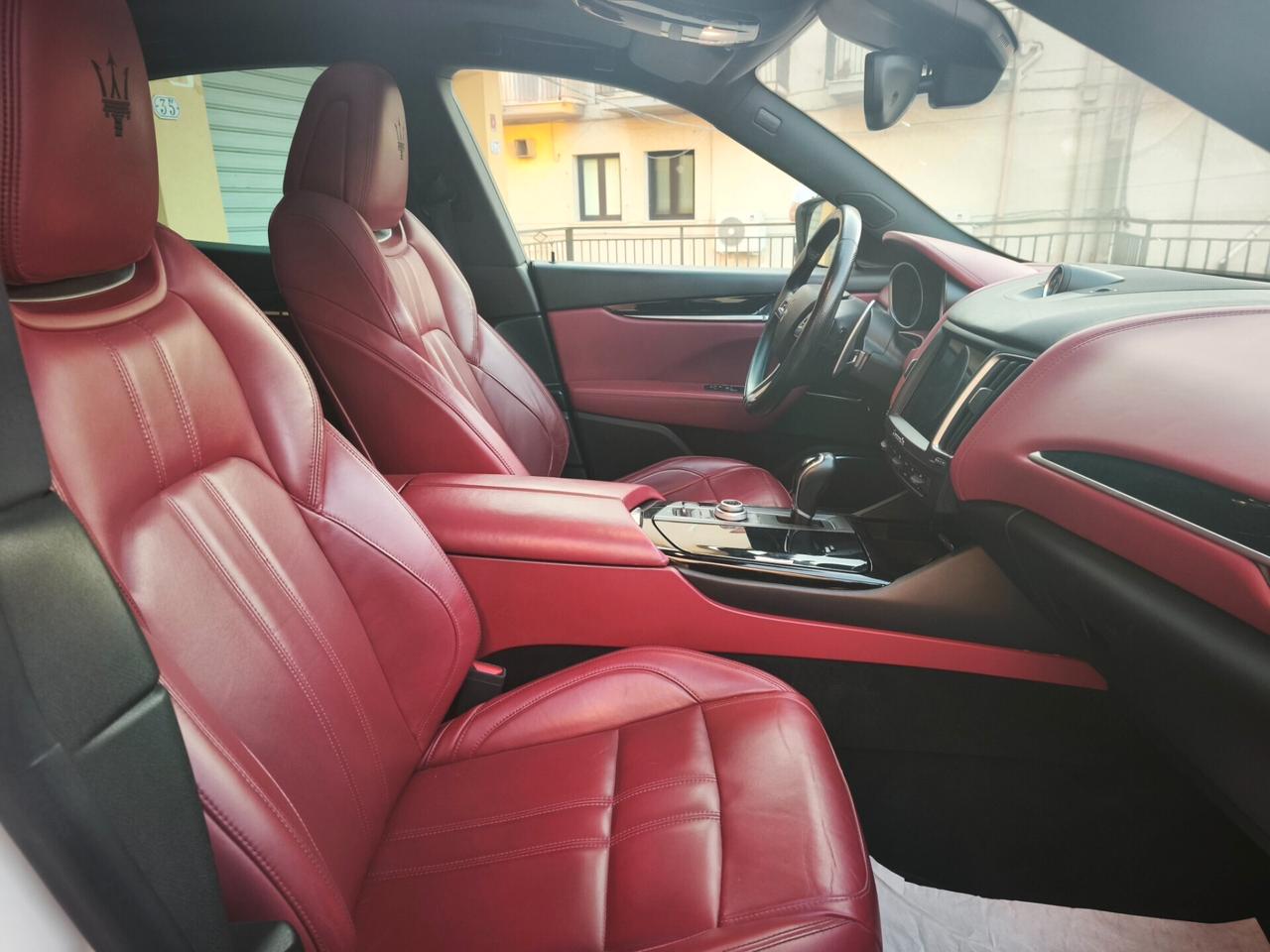 Maserati Levante SQ4 V6 430 CV TETTO