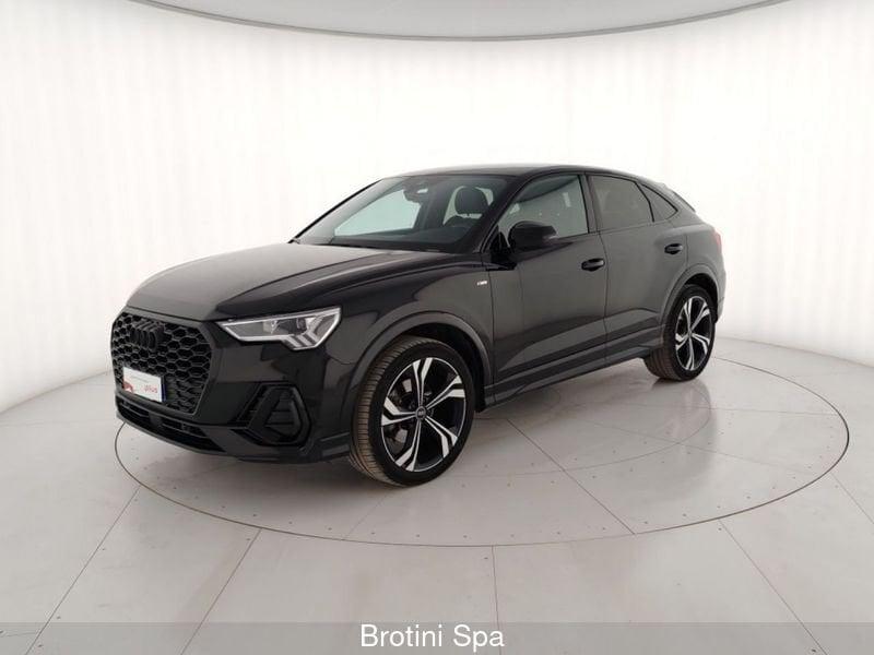 Audi Q3 Sportback 35 TDI S tronic Identity Black