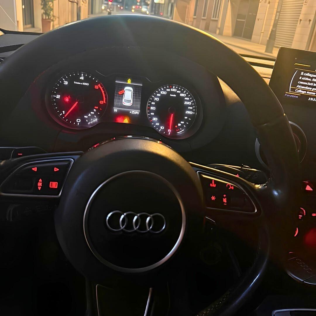 Audi A3 2.0 TDI S tronic - 150CV