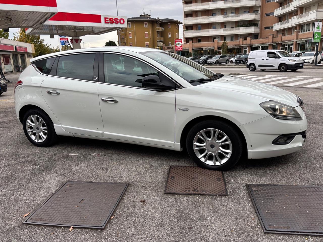 Lancia Delta 1.6 MJT DPF 105 CV Gold
