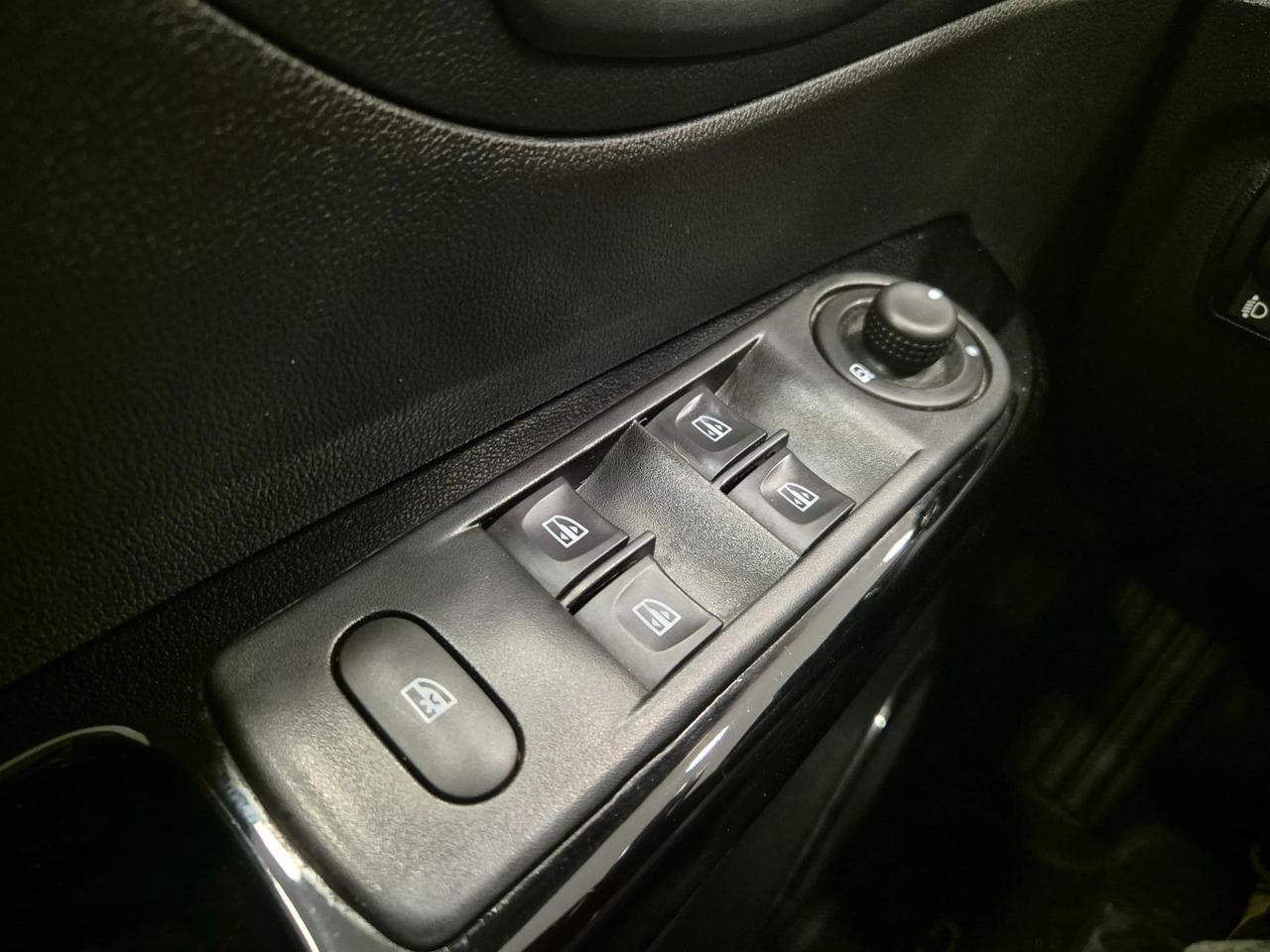 Renault Captur 1.5 dci Zen 90cv - NEOPATENTATI - UNIPROPRIETARIO - Cruise/Lim - Cam