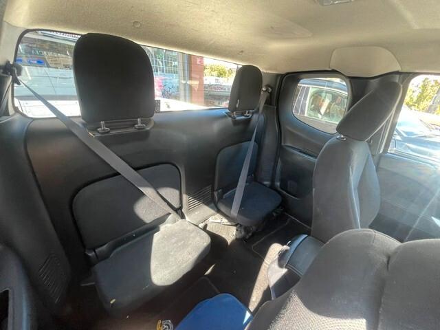 Nissan Navara 2.3 dCi 4WD King Cab Acenta
