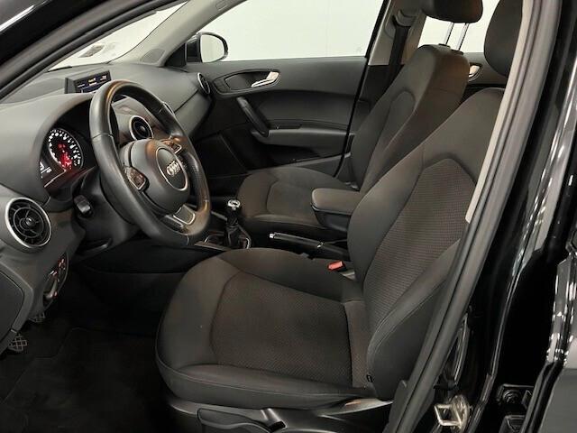 Audi A1 -1.6 tdi-Attraction-90cv-DIESEL-EURO5B-NEOPATENTATI