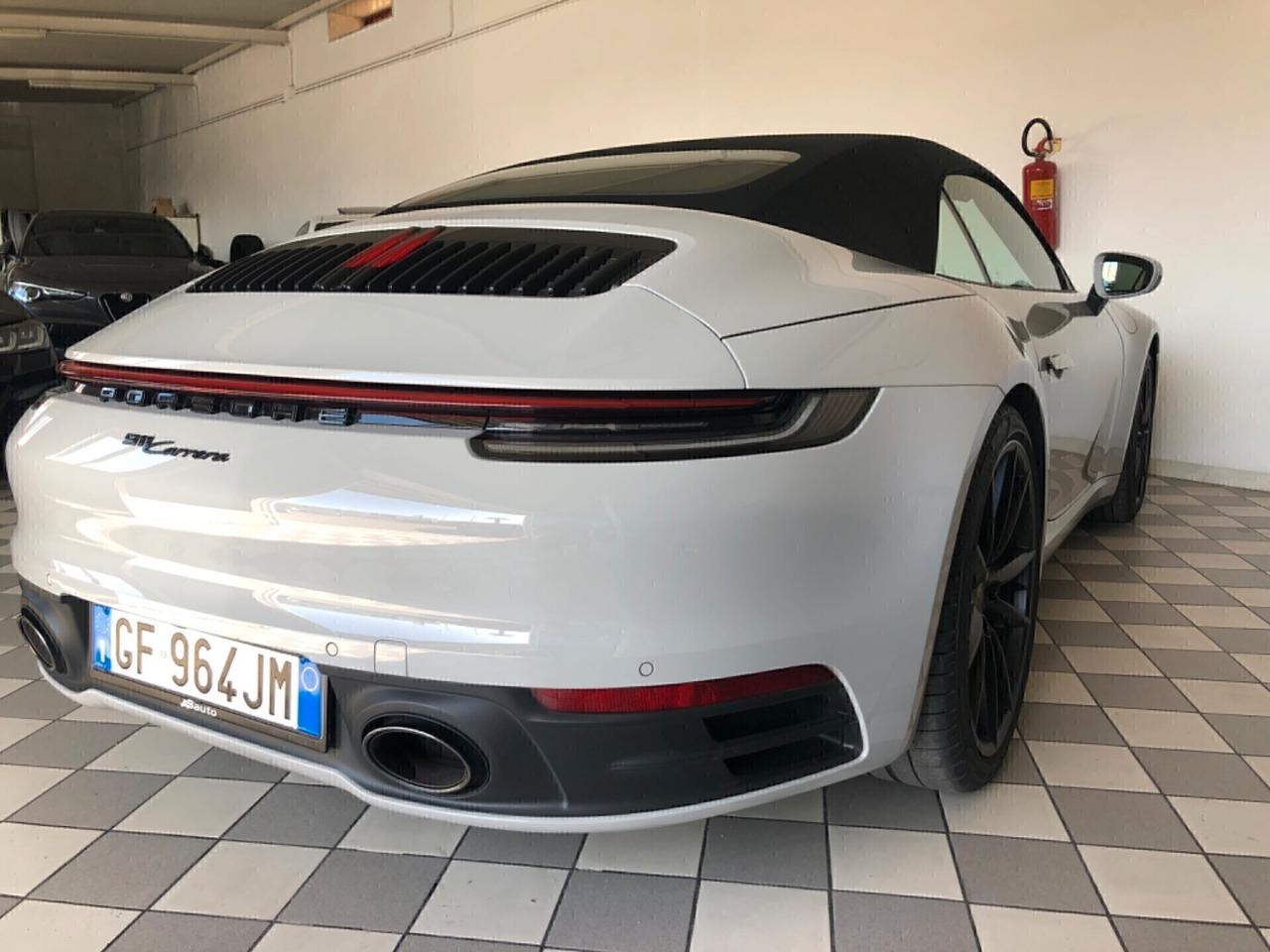 Porsche 911 Carrera Cabriolet