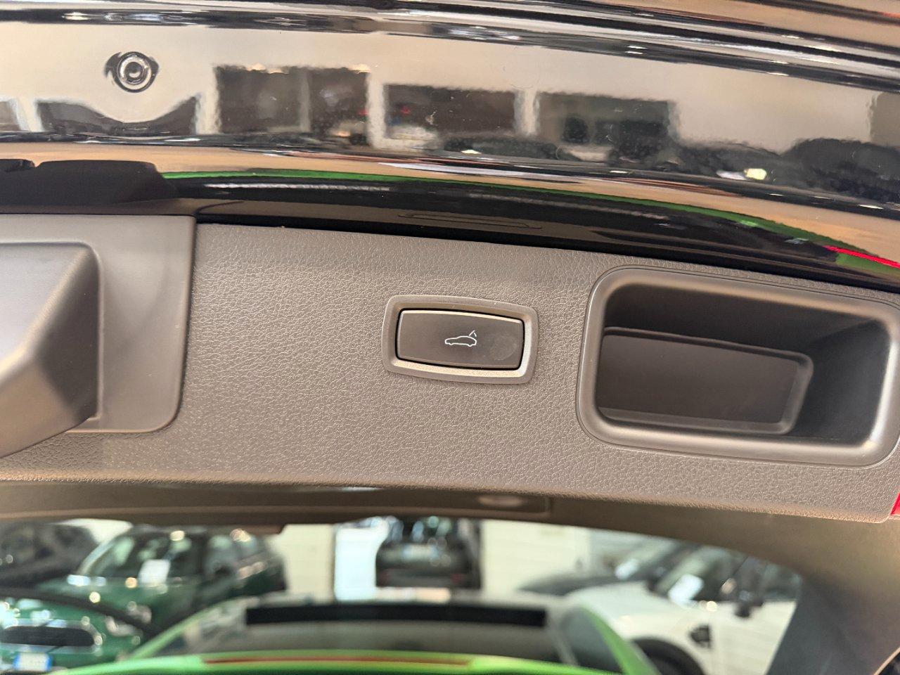 Porsche Macan 2.0 265cv PDK - 21" - Tetto - Carplay - Wrap Verde
