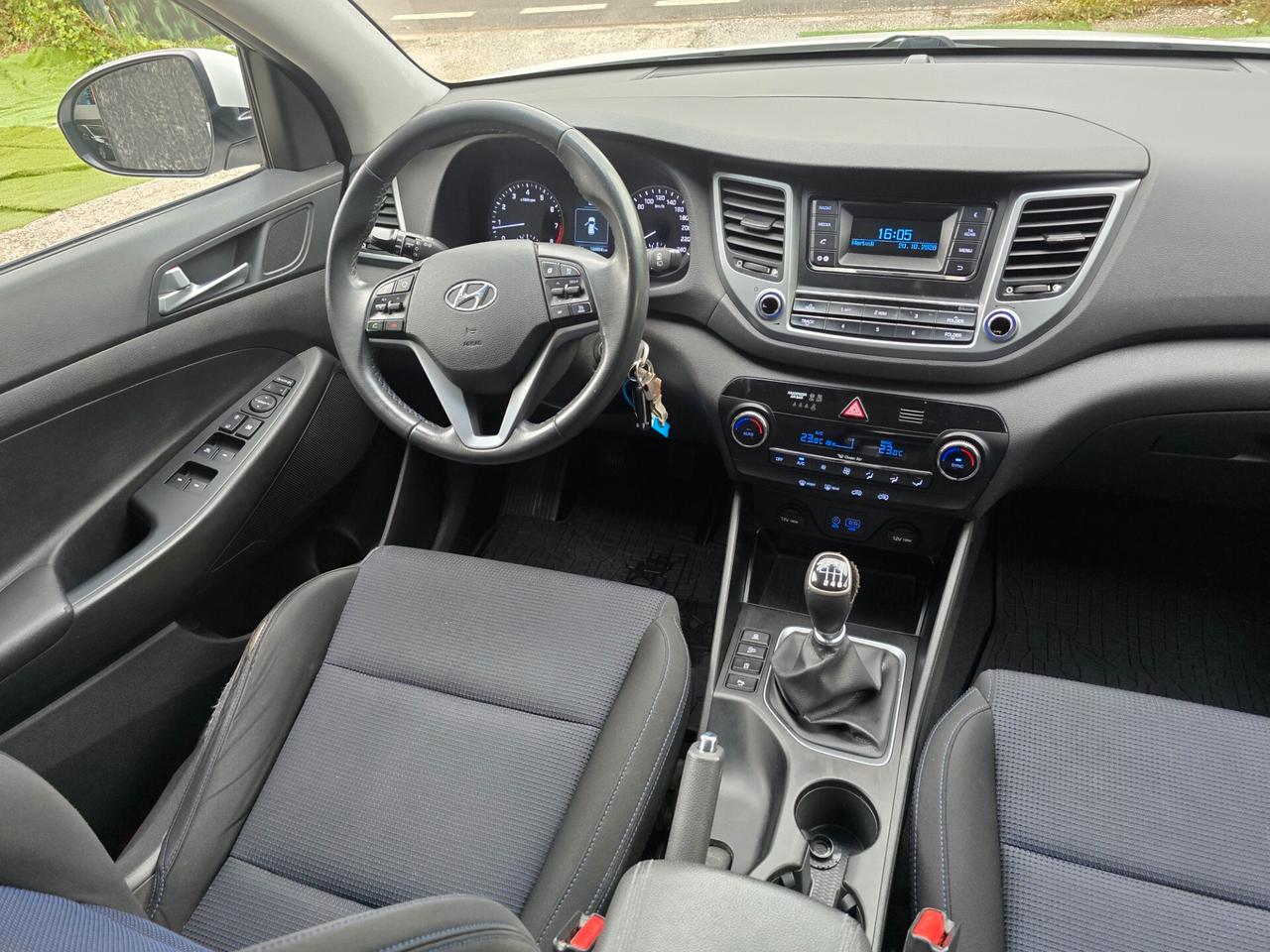 Hyundai Tucson 1.6BENZ 132CV euro6 -2016
