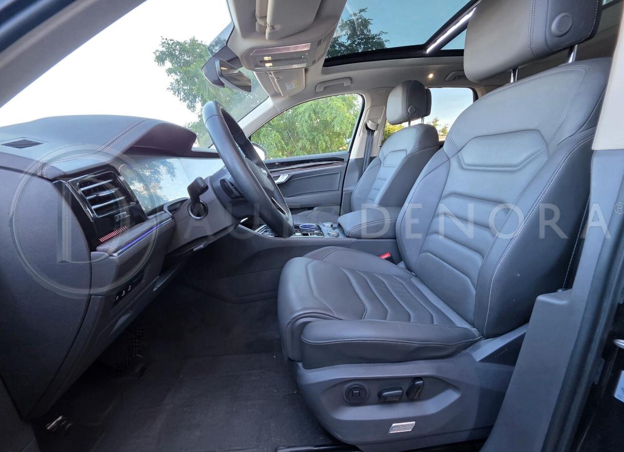 Volkswagen Touareg 3.0 V6 TSI eHybrid Elegance#LED#TETTO#NAVI#COCKPIT#CARPLAY#CAM#AMBIENT LIGHT