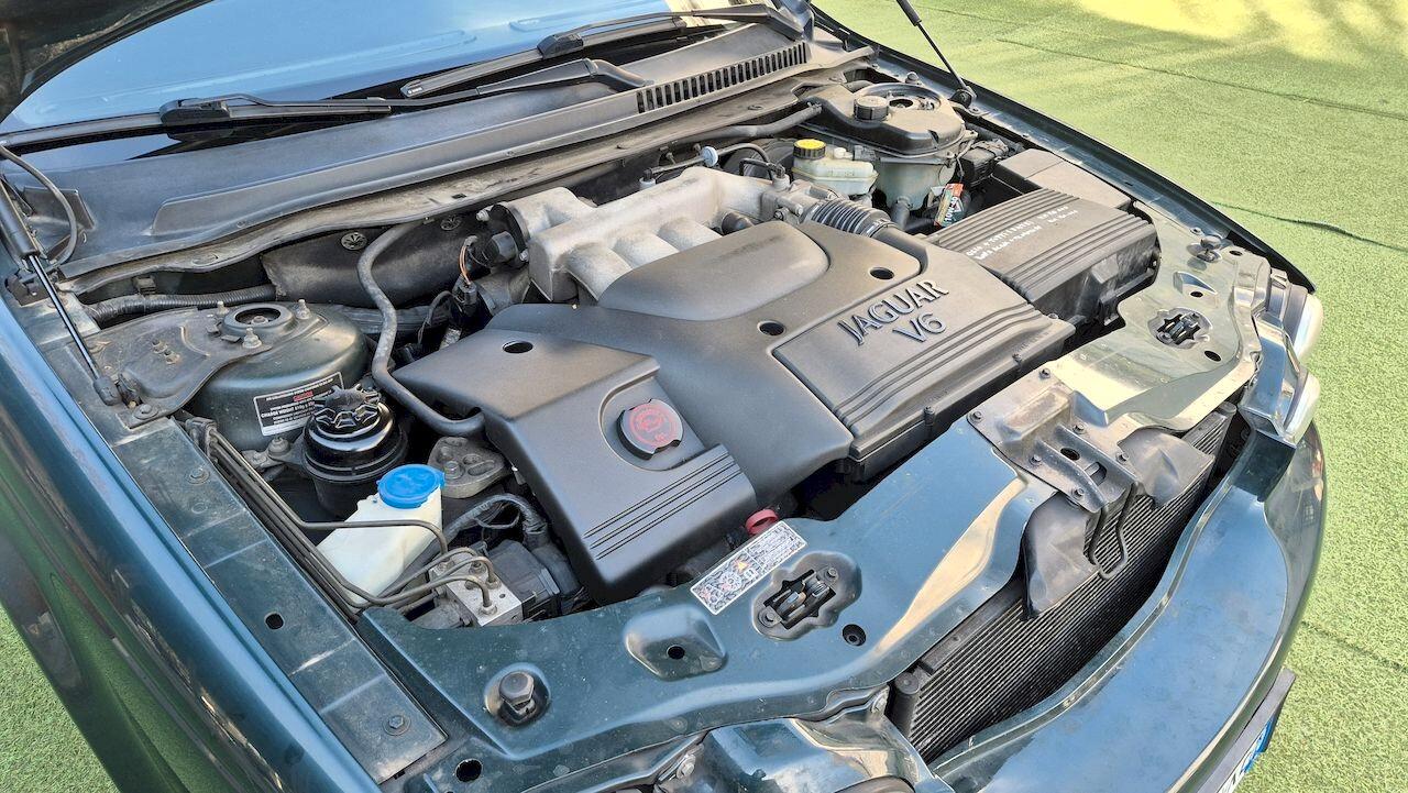 Jaguar X-Type 2.5 V6 AWD Executive – 2002